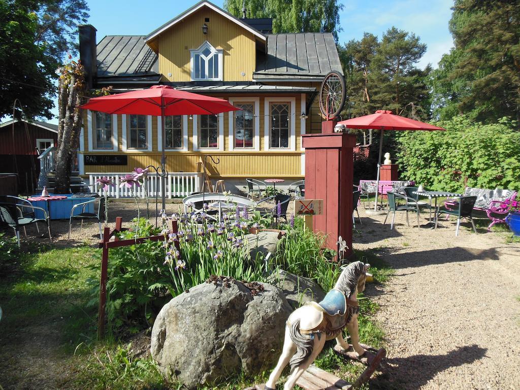 Hotel & Cafe Lanterna Науво Екстериор снимка