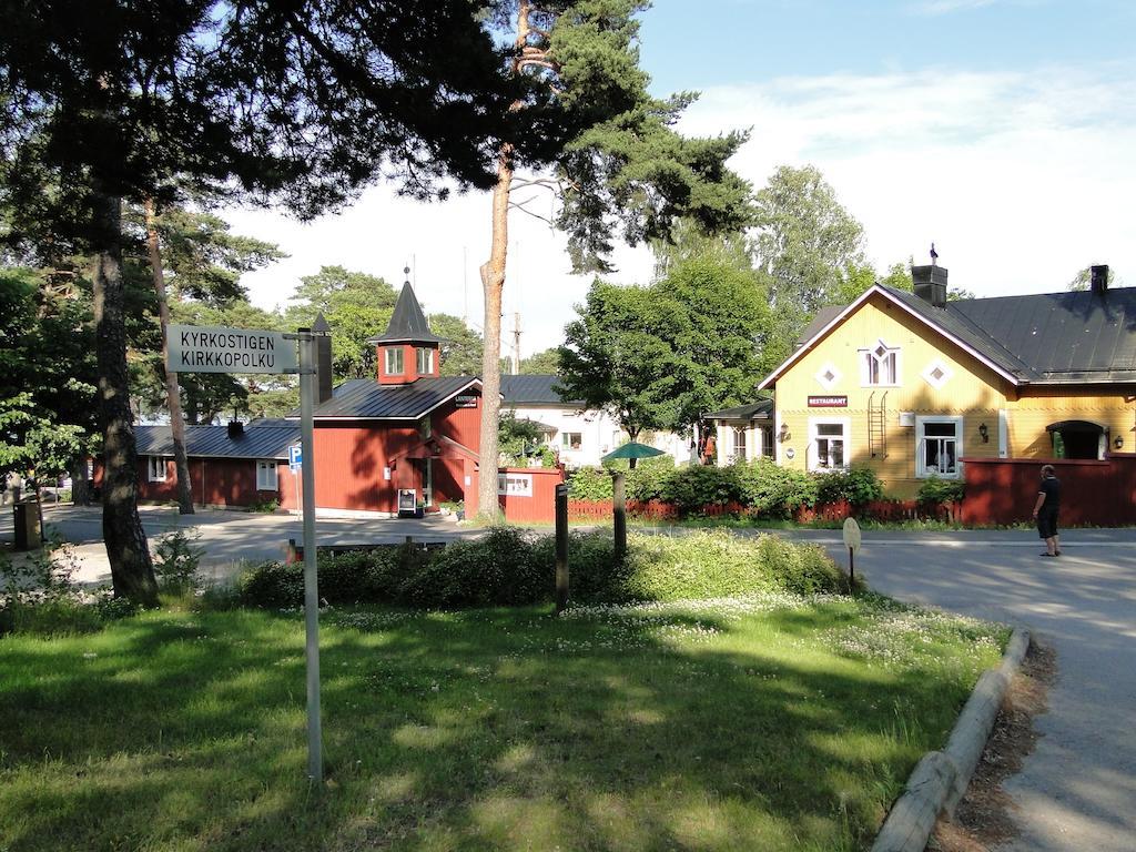 Hotel & Cafe Lanterna Науво Екстериор снимка
