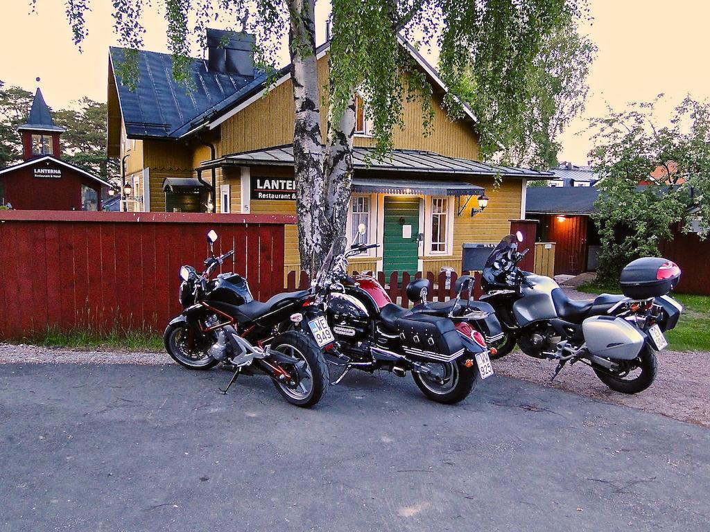 Hotel & Cafe Lanterna Науво Екстериор снимка