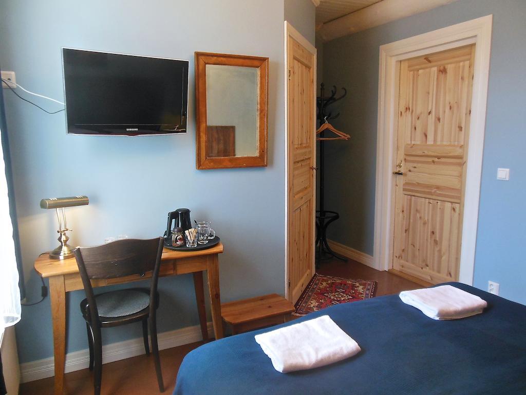 Hotel & Cafe Lanterna Науво Стая снимка